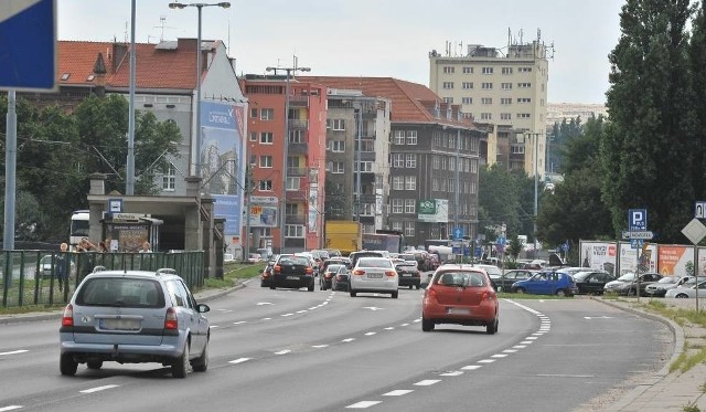 Modernizacja Podwala Przedmiejskiego, która napotkała problemy, ma na nowo połączyć Główne z Dolnym Miastem.