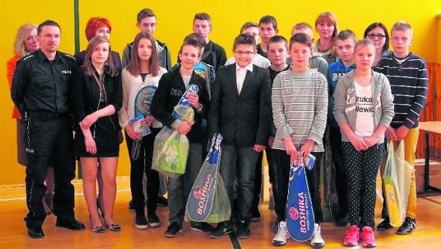 Najlepsi uczniowie będą reprezentować  gminę Grębów w finale powiatowym konkursu, który odbędzie się 28 kwietnia.