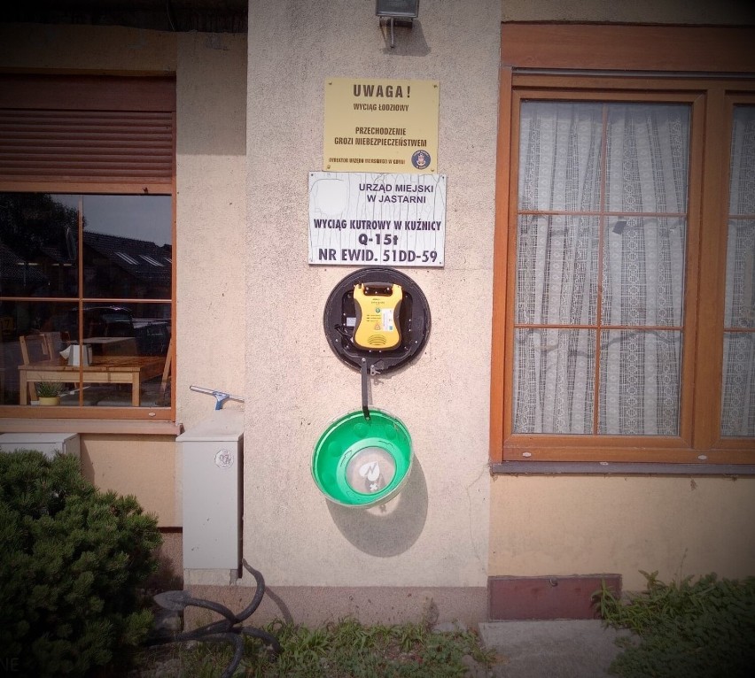 Defibrylatory w gminie Jastarnia są ogólnodostępne i służą...