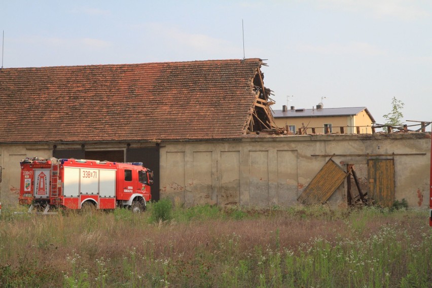 Katastrofa budowlana pod Wrocławiem. Zawalił się budynek [ZDJĘCIA]