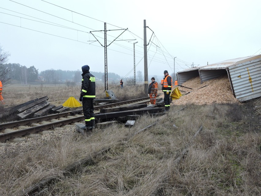 Pociąg towarowy wykoleił się na trasie kolejowej Białystok -...