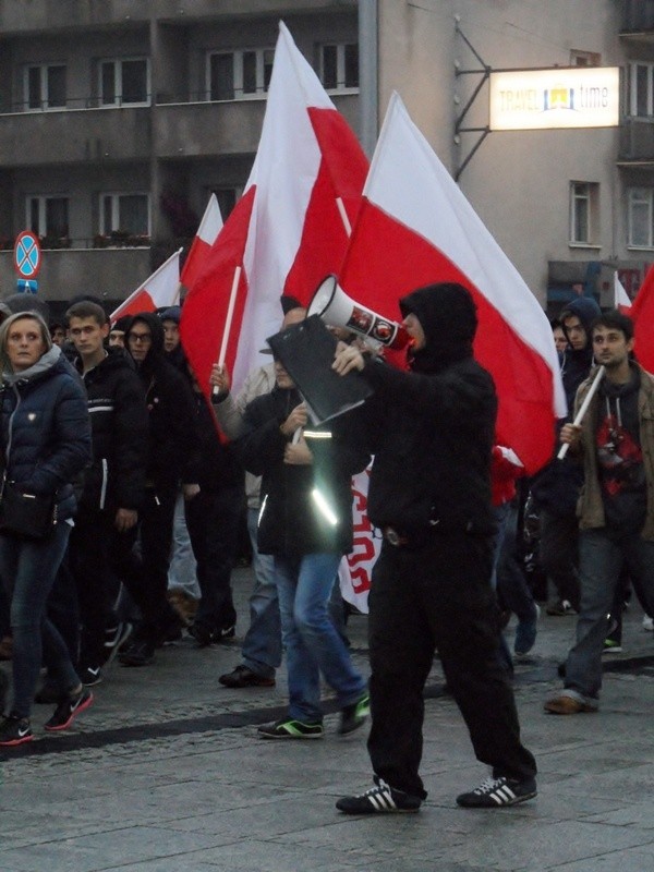 W marszu antyimigracyjnym w Częstochowie wzięło udział ponad...