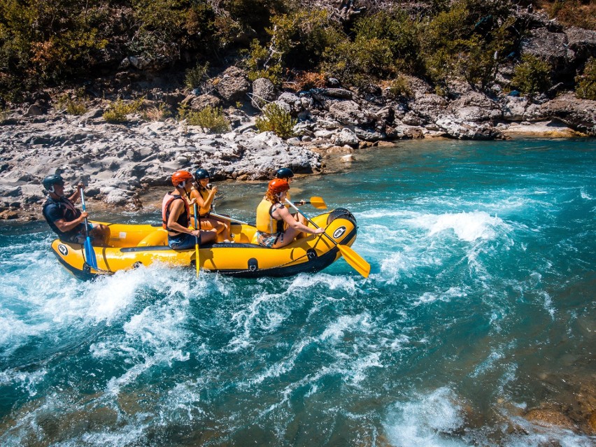 Wjosa i jej dopływy nadają się świetnie na rafting....