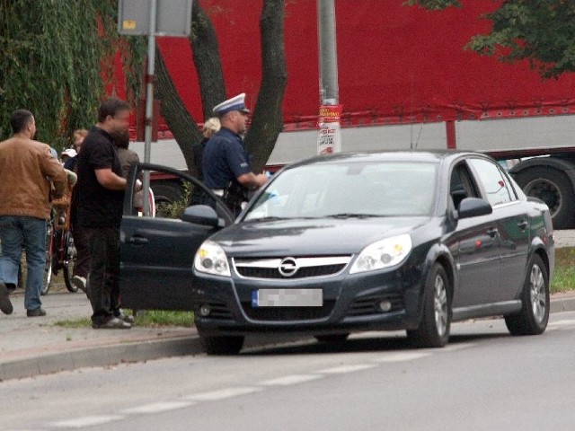 Na miejscu wypadku policjanci przesłuchali uczestników i świadków zdarzenia.