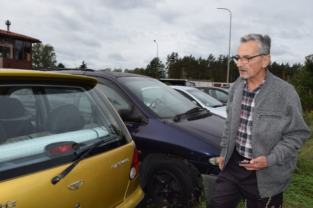 Janusz Matkowski opowiada o chuligańskim wybryku i walce o bezpieczeństwo na osiedlu. Wandale uszkodzili jego auto