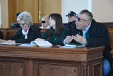 Fałszowała wyroki i wyłudziła 1,4 mln zł. Proces byłej pracownicy sądu w Tomaszowie: Pozostali oskarżeni nie przyznają się do winy