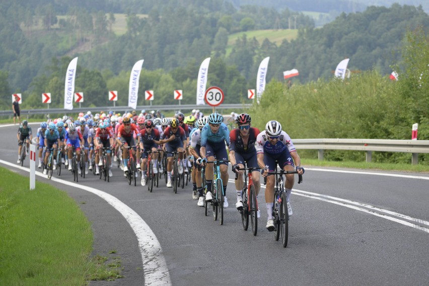 79. Tour de Pologne. Pascal Ackermann wygrał etap z Leska do Sanoka. Higuita uczestniczył w kraksie tuż przed metą! [WIDEO, ZDJĘCIA]