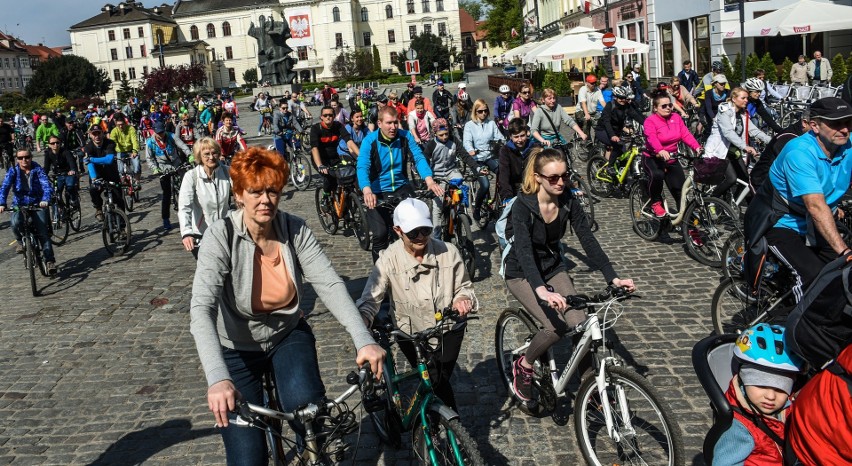 W zeszłym roku do ECC zgłosiło się ponad 1600 rowerzystów z...