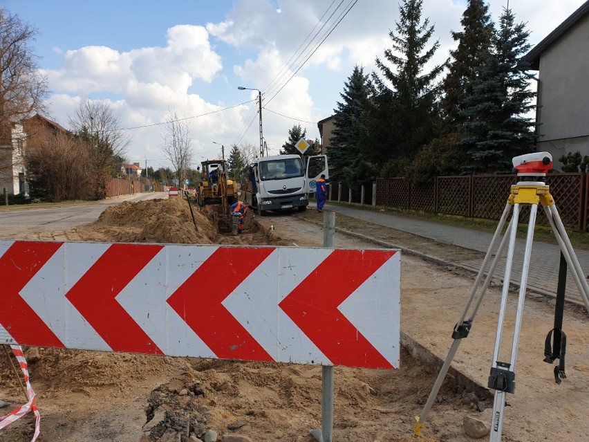 Utrudnienia w ruchu na ulicy Narcyzowej. Będzie nowa kanalizacja, nawierzchnia i rondo