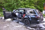 Policja poszukuje świadków tragicznego wypadku w Rybkach. Audi uderzyło w drzewo, młody kierowca zmarł