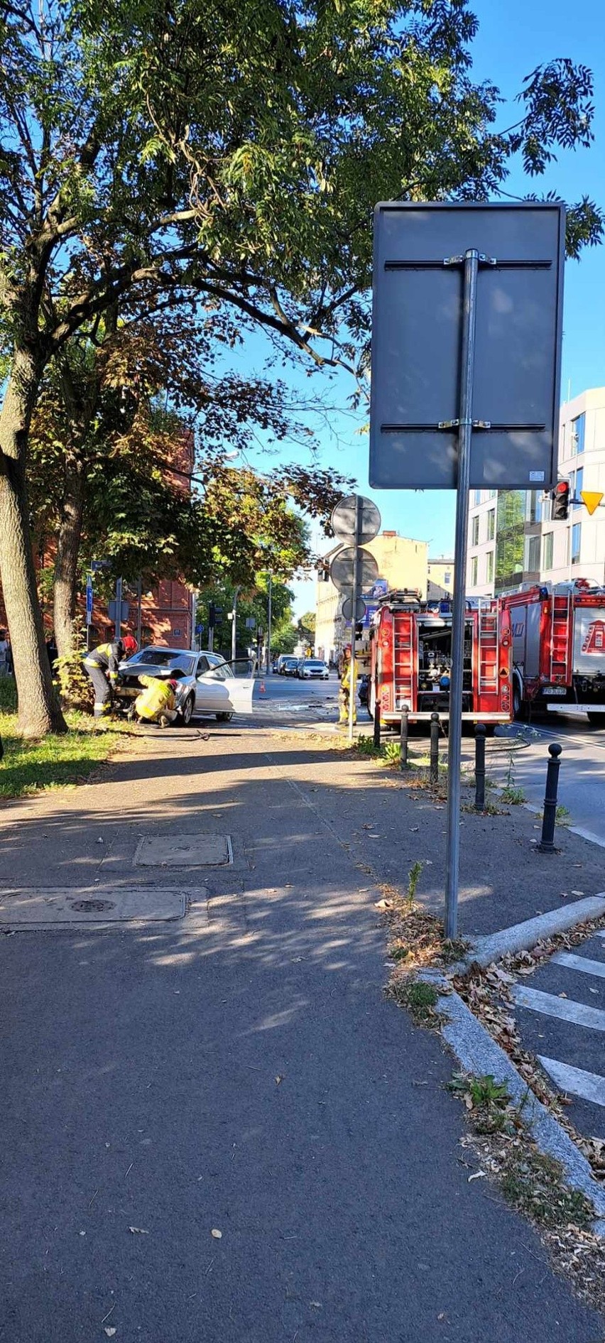 Na skrzyżowaniu ulic Bukowskiej i Szylinga doszło do wypadku