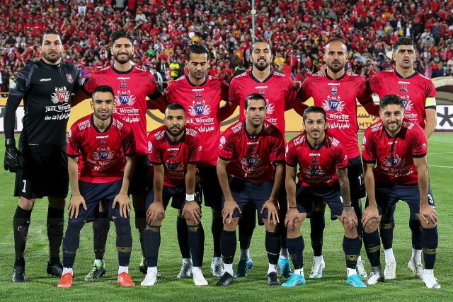 Drużyna Nassaji Mazandaran, która przeszła do historii klubu zwycięstwem w finałowym meczu Hazfi Cup w 2022 roku