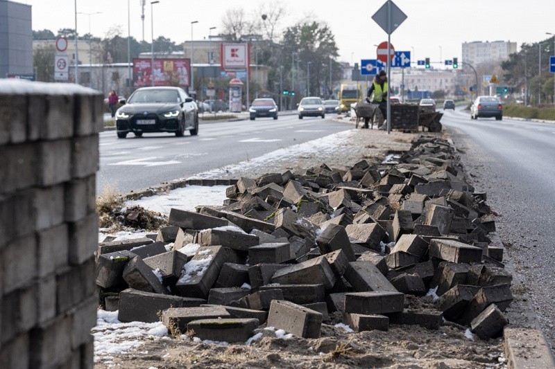 Ostatnio w grudniu zeszłego roku odbetonowano ulicę Bema