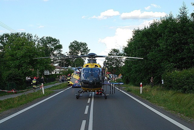 Mimo podjętej reanimacji 30-letni mieszkaniec gminy Kolbuszowa zmarł. Utrudnienia w miejscu wypadku trwały kilka godzin.