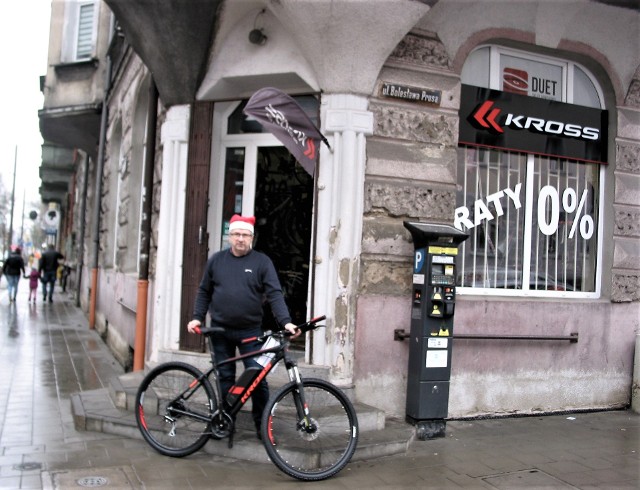 Popularny sklep rowerowy „Duet” prosperuje w lokalu po restauracji „Zacisze” na rogu ulic Prusa i Wileńskiej