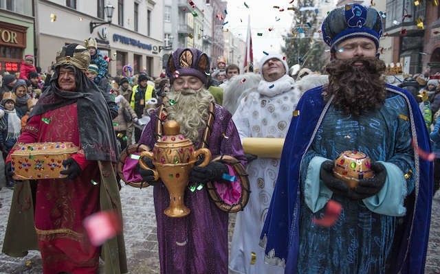 Parada ulicami starego miasta przywitała trzech króli w Toruniu.