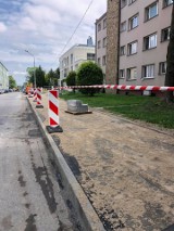 Budują nowe chodniki w Kielcach. Zobacz gdzie będą nowe płyty? [ZDJĘCIA]