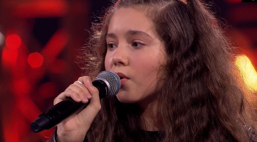 "The Voice Kids 4". Zaśpiewały "Dziesięć przykazań" zespołu Bajm. Dawida Kwiatkowskiego wgniotło w fotel