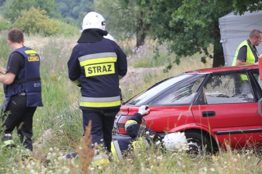 Mężczyzna wjechał autem do wody i utonął. Znamy przyczynę wypadku (FILM, ZDJĘCIA)