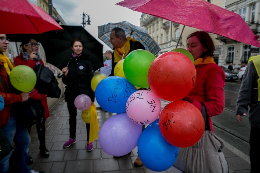 Protesty pracowników instytucji kultury trwają w Małopolsce...