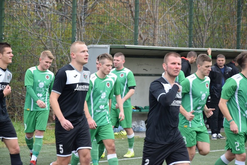 [ZDJĘCIA] 15. kolejka Campeon.pl Ligi Okręgowej. Zamłynie pokonało Powiślankę. Radomianie wiceliderem tabeli