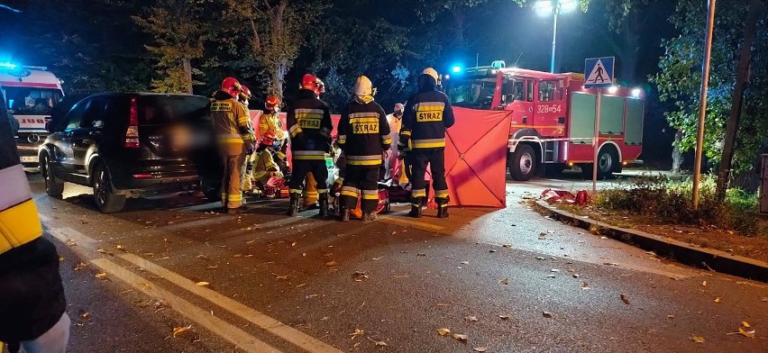 Motocyklista zderzył się z samochodem osobowym na drodze wojewódzkiej Kraków - Skała. Motocyklista nie żyje