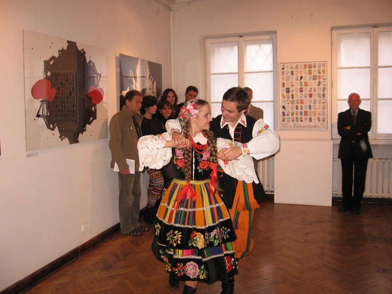 Artyści z "Kochanowskiego". Ciekawa wystawa w Muzeum Sztuki Współczesnej w 100 - lecie szkoły