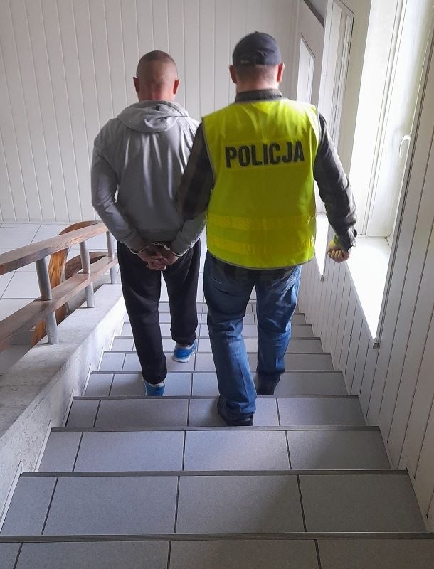 Gdynia. 55-latek przez trzynaście lat ukrywał się przed organami ścigania. W końcu został namierzony przez policję