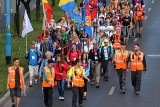 Dolnośląskie pielgrzymki idą na Jasną Górę. Szli też więźniowie (ZDJĘCIA)