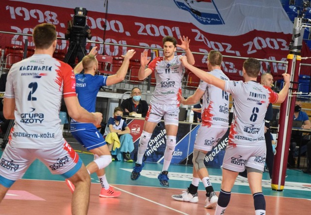 Grupa Azoty ZAKSA Kędzierzyn-Koźle wykonała kolejny krok w kierunku zdobycia mistrzostwa Polski.