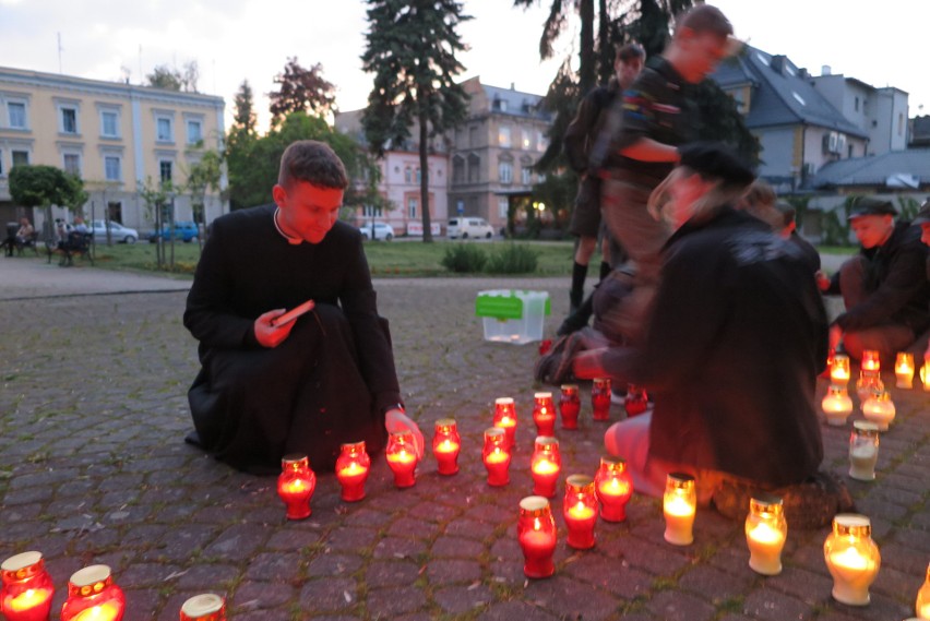 Druhny i druhowie z Głuchołaz, wraz z rodzicami, spotkali...