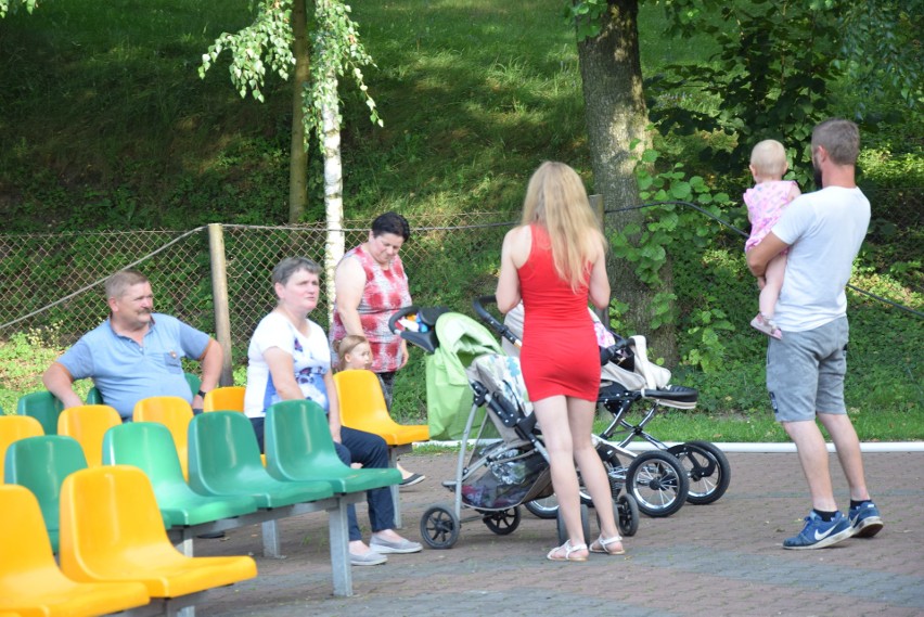 Piknik strażacki w Kroczycach. Były pokazy strażackie i występy artystyczne FOTO