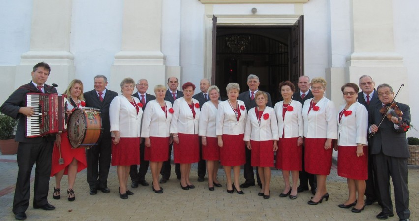 Zespół Ustronie wystąpił z koncertem Pieśni Maryjnych w Żelaznej [ZDJĘCIA]