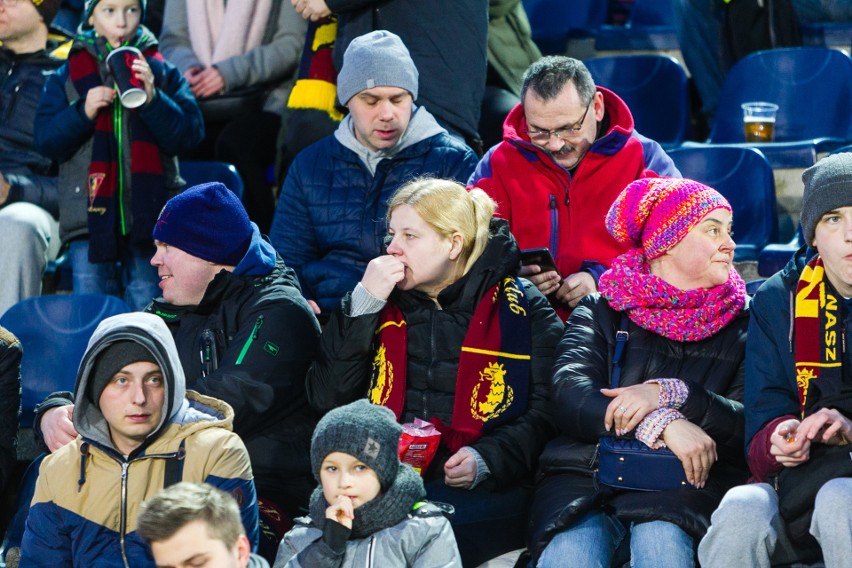 Pogoń Szczecin - Śląsk Wrocław. Prawie cztery tysiące widzów na trybunach! [ZDJĘCIA KIBICÓW]