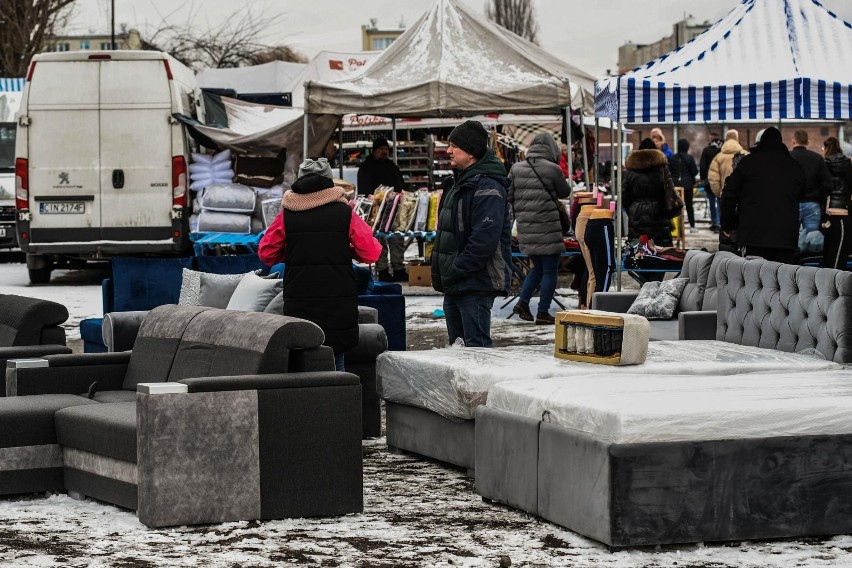 Giełda przy bydgoskim Chemiku niezmiennie przyciąga...