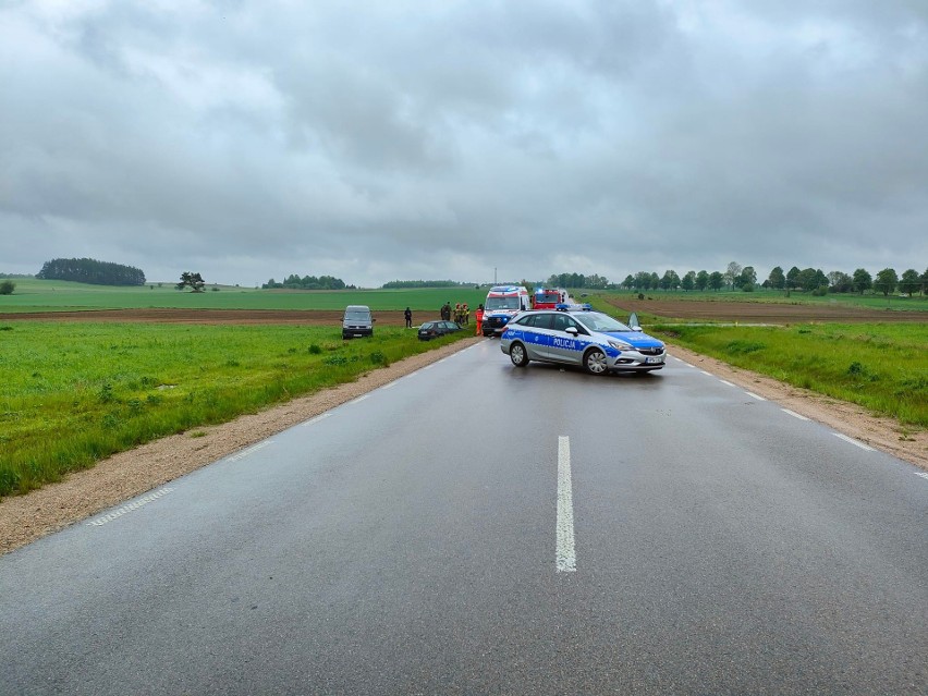 Kraśniany. Zderzenie trzech aut. Droga wojewódzka była zablokowana