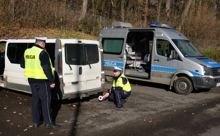 Policjanci ruchu drogowego w całym kraju prowadzą w środę 14...