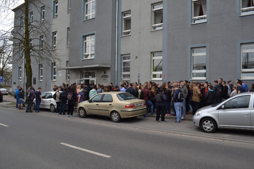 Strajku studentów Politechniki Częstochowskiej nie będzie, prorektor Rusek zawieszony WIDEO