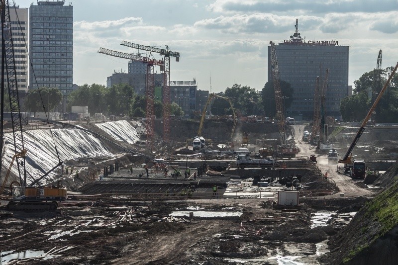 Mogą wstrzymać budowę dworca Łódź Fabryczna! Firma z sąsiedztwa kontra wojewoda [zdjęcia]