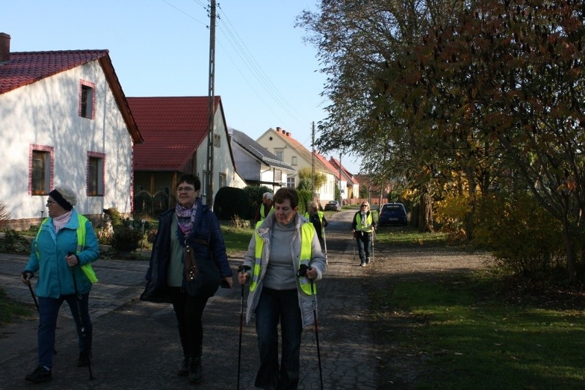 Niedzielny marsz nad jeziorko Czarne za Łagowem