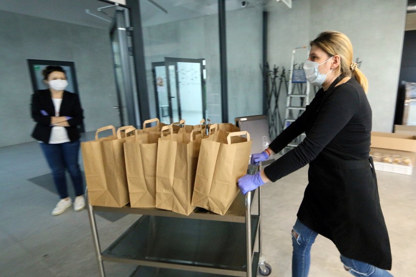 UMCS przygotował niespodziankę dla prawosławnych studentów, którzy zostali w akademikach. Zobacz zdjęcia