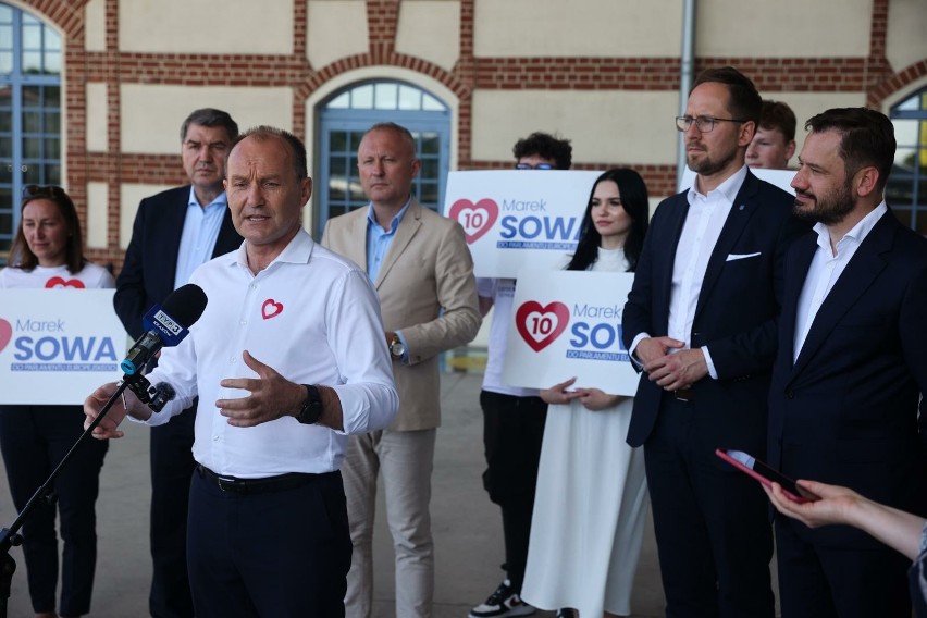 Poparcie prezydentów miast Małopolski dla kandydata na europosła Marka Sowy. Specjalnie zjechali do Krakowa
