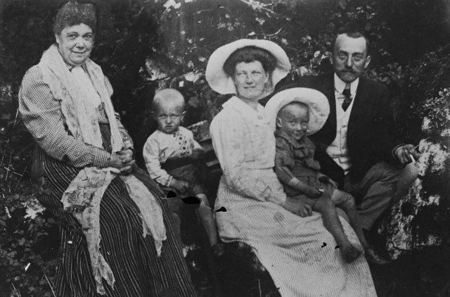 Rodzina Makarowych i Maria  Duchene z synami.