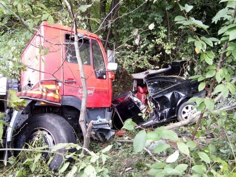 Wypadek w Łęce. Znane są nowe fakty z tragedii, w której zginęła rodzina. Postawiono zarzut [AKTUALIZACJA]