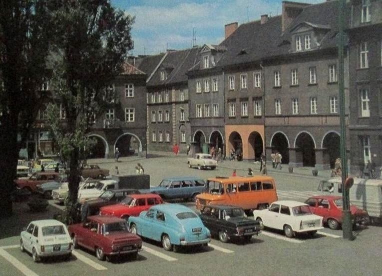 Tak zmieniał się przez lata Rynek w Gliwicach - ok. 1980 r....