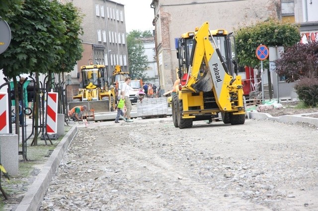 Rynek ma być gotowy jesienią. Ulice będą miały nawierzchnię z kostki granitowej.