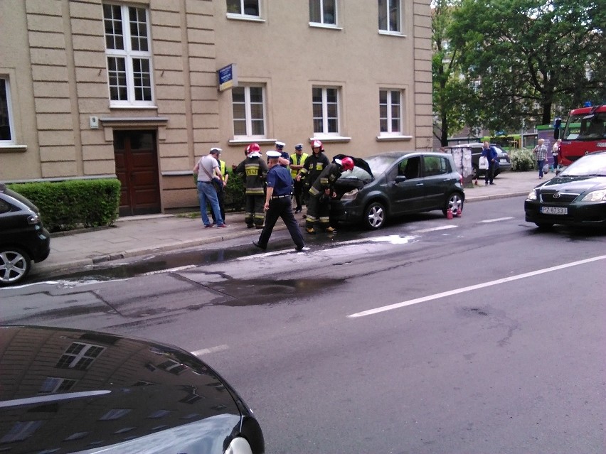 Poznań: Na Szylinga palił się samochód