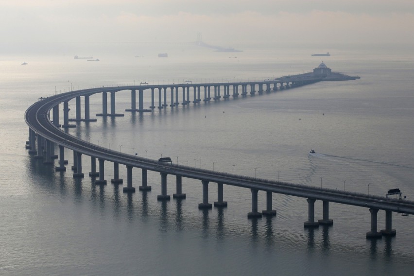 Najdłuższy most świata łączący Makau, Zhuhai i Hongkong