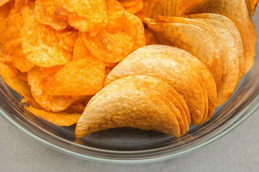 Chipsy
Po raz kolejny produkt, który zawiera sól i tłuszcz.
