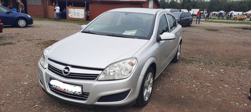 Opel Astra, rocznik 2007. Silnik benzynowy mocy 115 KM,...